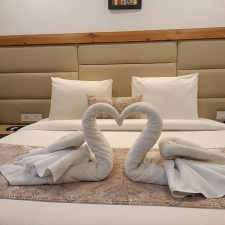 Pine Maderas By Embrace Apartment Kasauli Ngoại thất bức ảnh